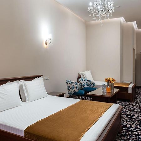 Aqua Hotel Tashkent Exterior photo